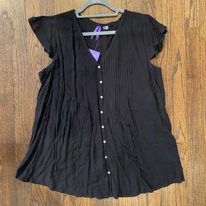 Seraphine Pintuck Blouse. Size L. Flowy & flattering!